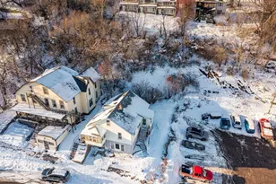 727 W 1st St, Duluth, MN 55806 - Photo 2