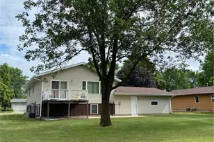 2009 Great Bend Blvd, Windom, MN 56101 - Photo 2