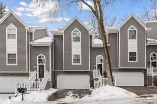 103 Edgewood Ct, Wayzata, MN 55391 - Photo 1