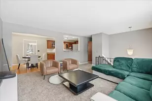 7048 Montrose Rd, Woodbury, MN 55125 - Photo 6