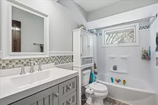 7048 Montrose Rd, Woodbury, MN 55125 - Photo 16