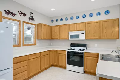 1373 5th Street E, Saint Paul, MN 55106 - Photo 4