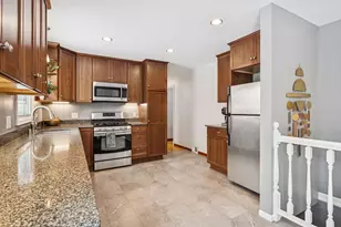 2941 Noble Ave N, Golden Valley, MN 55422 - Photo 10