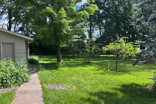 12521 Homestead Dr, Hugo, MN 55110 - Photo 8