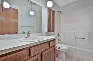 2052 Bradley St, Maplewood, MN 55117 - Photo 14