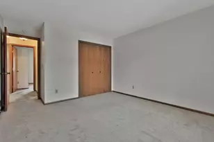 2052 Bradley St, Maplewood, MN 55117 - Photo 12