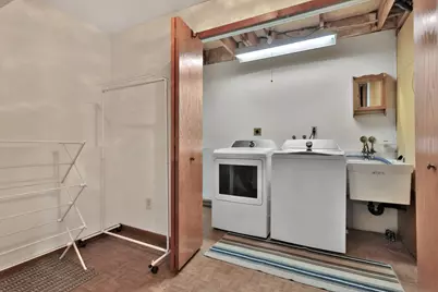 2052 Bradley Street, Maplewood, MN 55117 - Photo 20