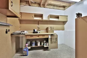 2052 Bradley St, Maplewood, MN 55117 - Photo 22