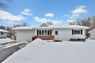30125 Ridgewood Ave, Shafer, MN 55074 - Photo 1