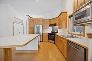 519 Holly Ln N, Oakdale, MN 55128 - Photo 8