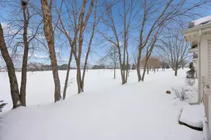 519 Holly Ln N, Oakdale, MN 55128 - Photo 22