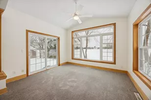 519 Holly Ln N, Oakdale, MN 55128 - Photo 12