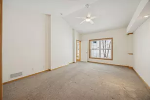 519 Holly Ln N, Oakdale, MN 55128 - Photo 16