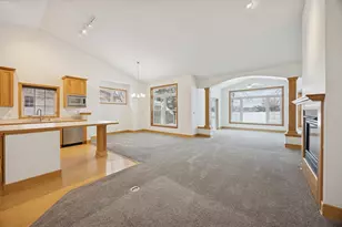 519 Holly Ln N, Oakdale, MN 55128 - Photo 2