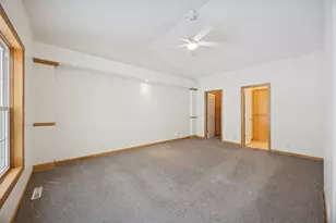 519 Holly Ln N, Oakdale, MN 55128 - Photo 18