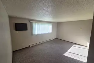 1918 Greenwood St E, Thief River Falls, MN 56701 - Photo 6