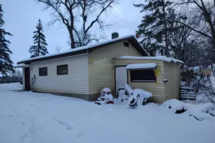 1027 Friberg Ave, Fergus Falls, MN 56537 - Photo 6