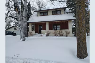 1027 Friberg Avenue, Fergus Falls, MN 56537 - Photo 2