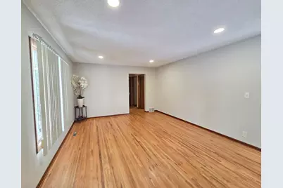 6801 Toledo Avenue N, Brooklyn Center, MN 55429 - Photo 10