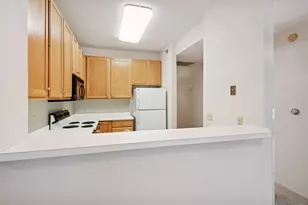 7420 Edinborough Way, Edina, MN 55435 - Photo 12