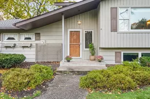 1828 Oak Ridge Dr, New Richmond, WI 54017 - Photo 2