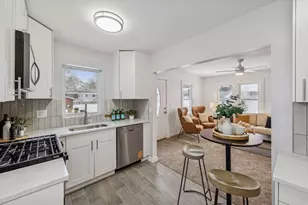 2209 Chateau Ln, Mound, MN 55364 - Photo 8