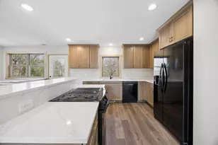 247 Glenmar Ave, Mahtomedi, MN 55115 - Photo 8