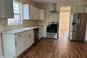 312 2nd Ave SE, Waseca, MN 56093 - Photo 2