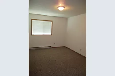 512 Maple Lane, Grove City, MN 56243 - Photo 6