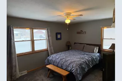 826 Maple Street NE, Hutchinson, MN 55350 - Photo 8