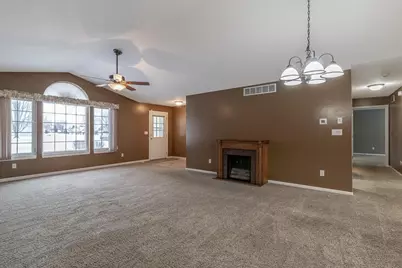 104 Oxford Path, Mankato, MN 56001 - Photo 4