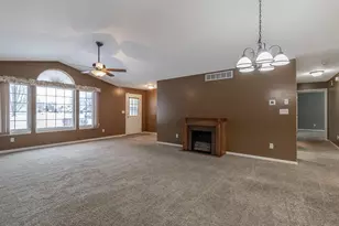 104 Oxford Path, Mankato, MN 56001 - Photo 4