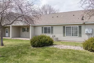 104 Oxford Path, Mankato, MN 56001 - Photo 2