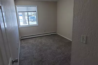 808 E Evergreen Avenue #103, Olivia, MN 56277 - Photo 6