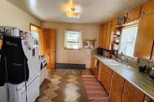 510 5th St SE, Pipestone, MN 56164 - Photo 8