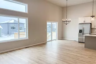 6722 Meadow View Dr S, Fargo, ND 58104 - Photo 6