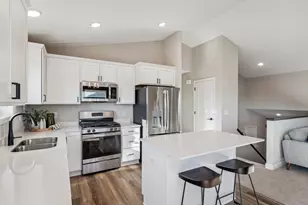 747 Blackbird Cir, Delano, MN 55328 - Photo 2