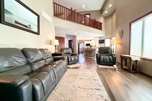 1085 Briarwood Dr, Worthington, MN 56187 - Photo 38