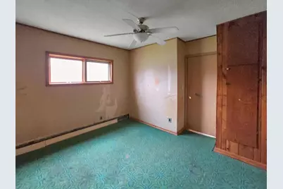 939 Duluth Avenue N, Thief River Falls, MN 56701 - Photo 14