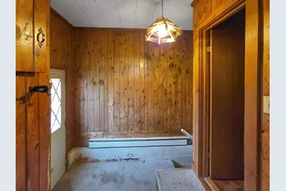 939 Duluth Avenue N, Thief River Falls, MN 56701 - Photo 16
