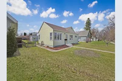 939 Duluth Avenue N, Thief River Falls, MN 56701 - Photo 26
