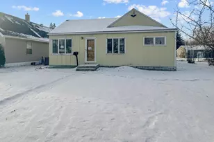 939 Duluth Ave N, Thief River Falls, MN 56701 - Photo 1