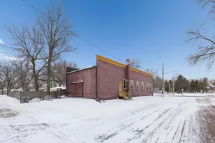 360 Front St, Glencoe, MN 55336 - Photo 20