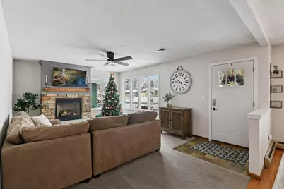 317 W 4th Street, Waconia, MN 55387 - Photo 4