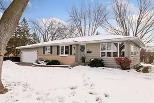 317 W 4th St, Waconia, MN 55387 - Photo 2