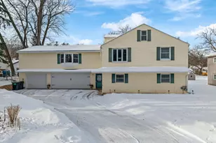 425 19th Ave SW, Rochester, MN 55902 - Photo 1