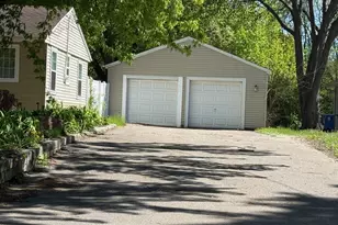 17225 11th Ave N, Minneapolis, MN 55447 - Photo 2