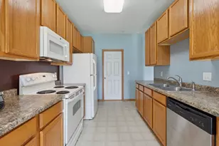 7308 Unity Ln N, Brooklyn Park, MN 55443 - Photo 4