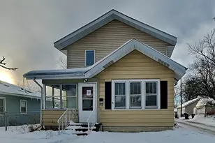 891 Hazelwood St, Saint Paul, MN 55106 - Photo 1