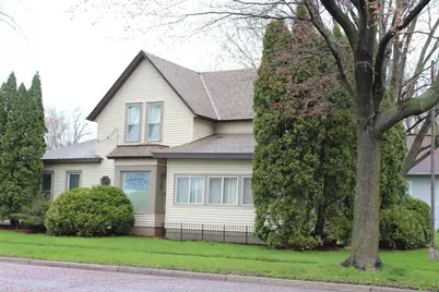 1407 Desoto Avenue N, Glencoe, MN 55336 - Photo 2